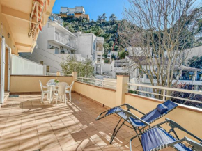 Apartment in Roses near Sand Beach